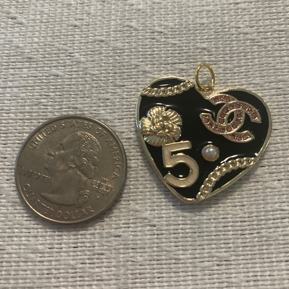 Large Heart Charm - Picture 3 of 3